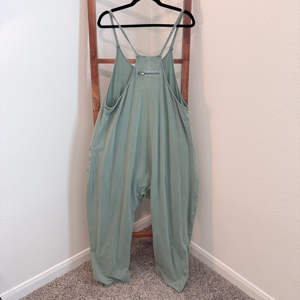 Free People Movement Hot Shot Romper Sage Green Jumpsuit Size Large - Picture 3 of 9